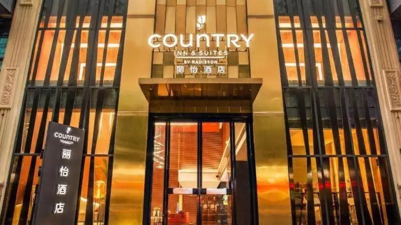 Hotelli Country Inn & Suites By Radisson Shantou 1981 The Mixc Railway Station