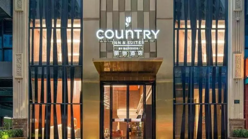 Hotelli Country Inn & Suites By Radisson Shantou 1981 The Mixc Railway Station