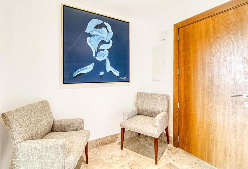 Отель La Amada Ph03m Estudio Torre E