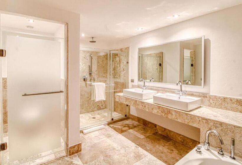 Отель La Amada Ph03m Estudio Torre E