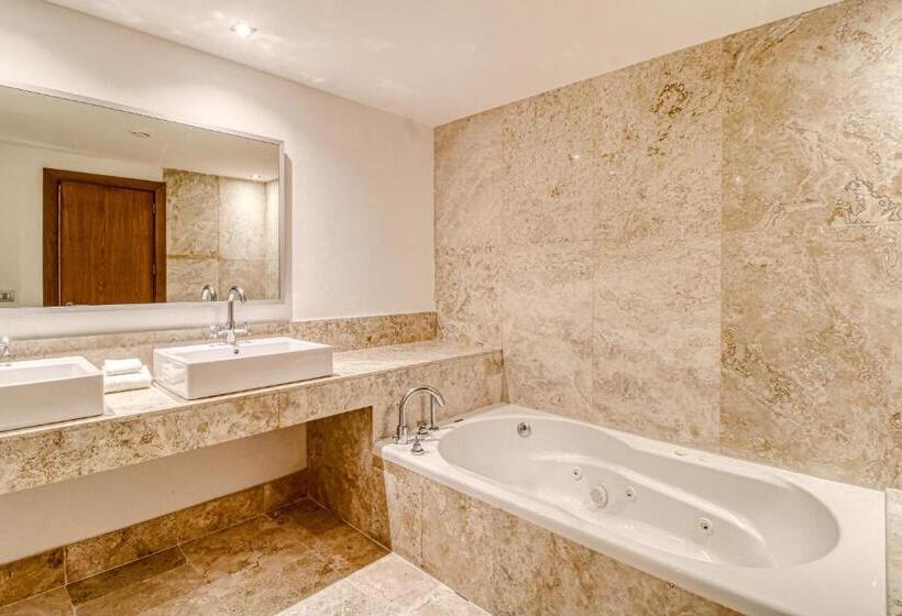 Отель La Amada Ph03m Estudio Torre E