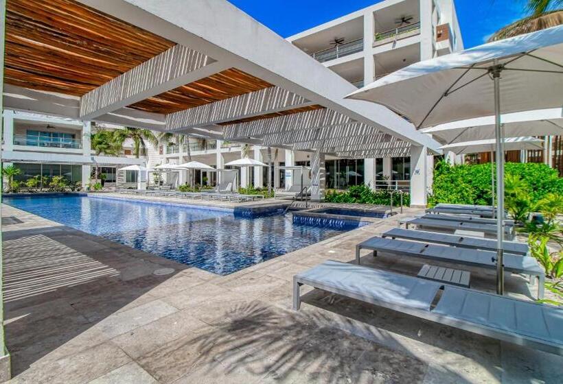 Отель La Amada Ph03m Estudio Torre E