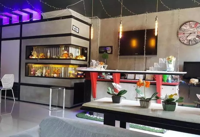 Hotelli Rungroj Panich