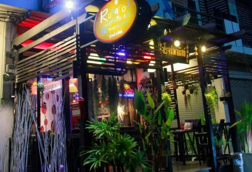 Hotelli Rungroj Panich