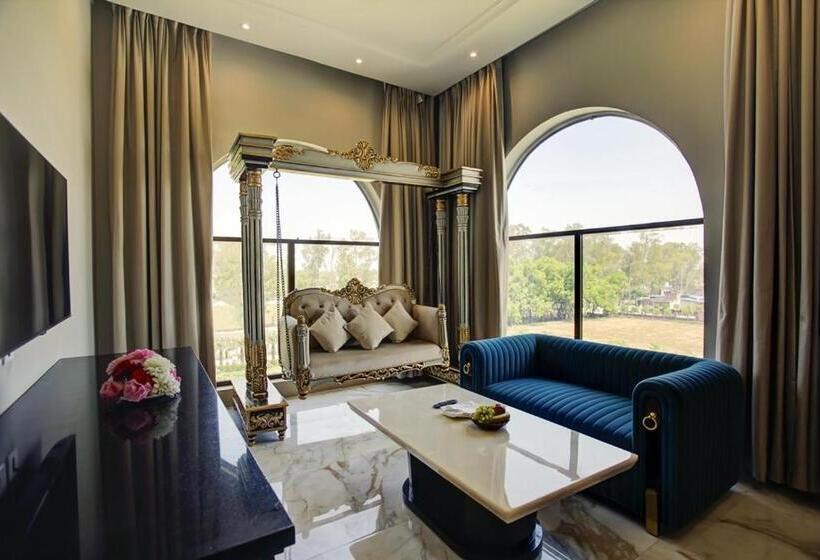 호텔 Sarovar Portico Saharanpur