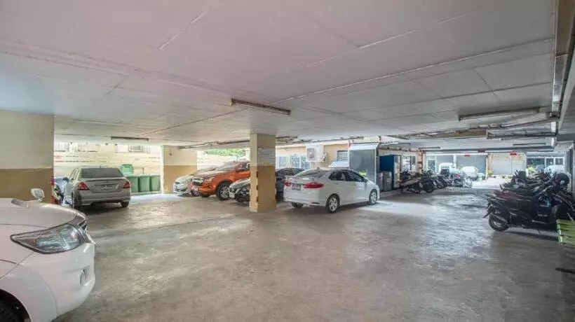 Hotelli Surang Mansion