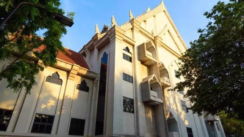 Hotelli Surang Mansion