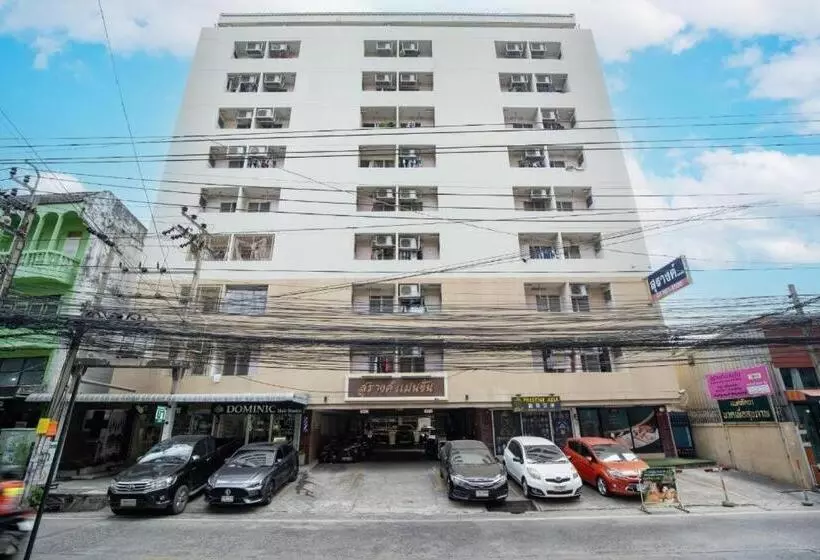 Hotelli Surang Mansion