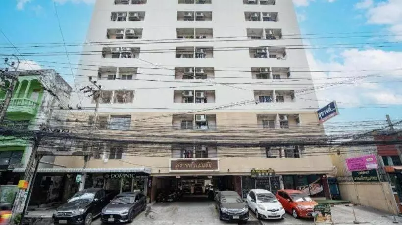 Hotelli Surang Mansion