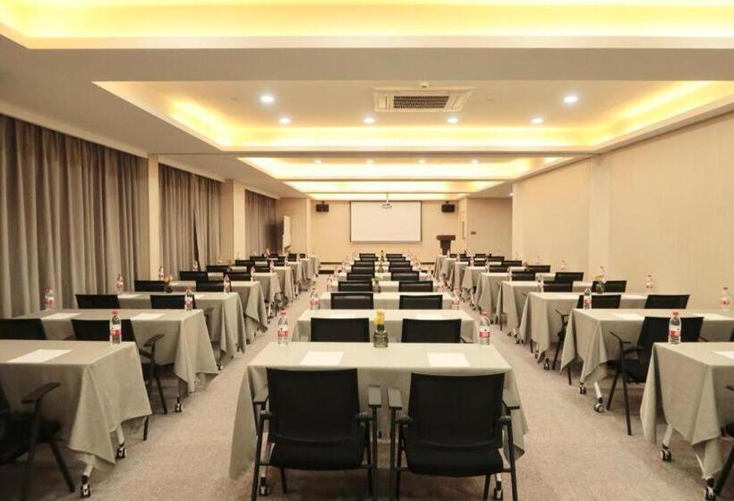 Orange Hotel Wuxi Railway Station North Square