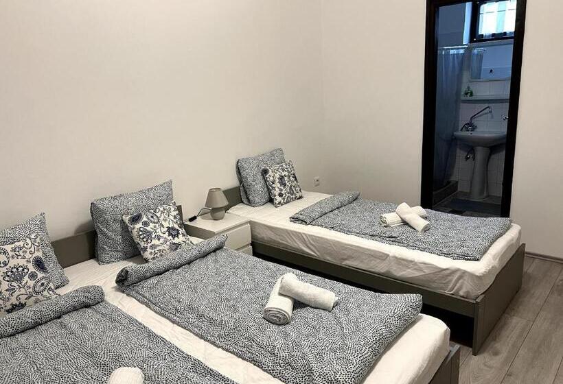 Пансион Aniiza Apartman 2