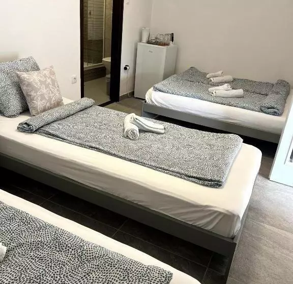 ペンション Aniiza Apartman 2