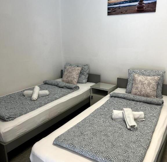 Пансион Aniiza Apartman 2