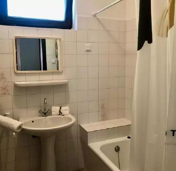 ペンション Aniiza Apartman 2