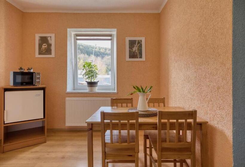 膳宿费 Faunapark Lipová Lázně