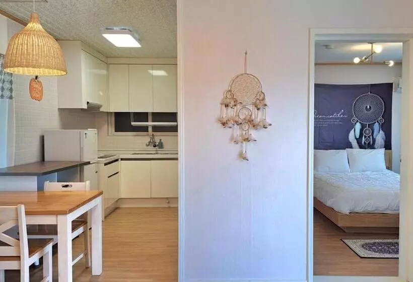 Majatalo Jeju Junny Binny House Bed And Breakfast