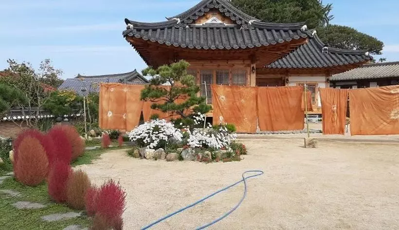 Majatalo Naju Yoonsunjae Stay