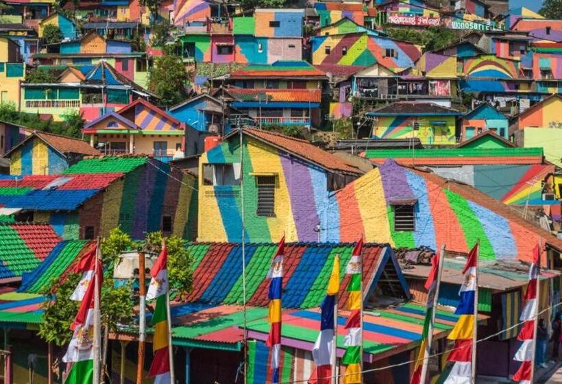 Weis Hotel Simpang Lima Semarang