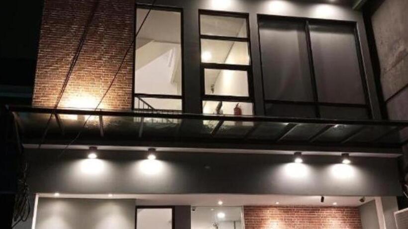 Weis Hotel Simpang Lima Semarang