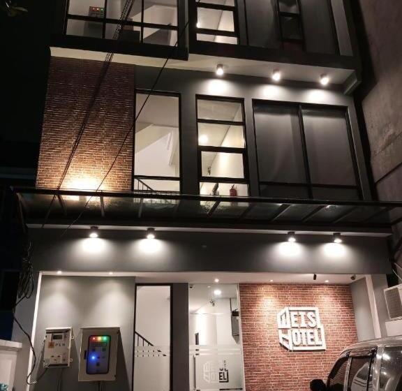 Weis Hotel Simpang Lima Semarang