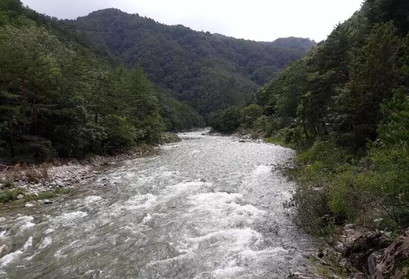 Yangyang Riverhill Pension