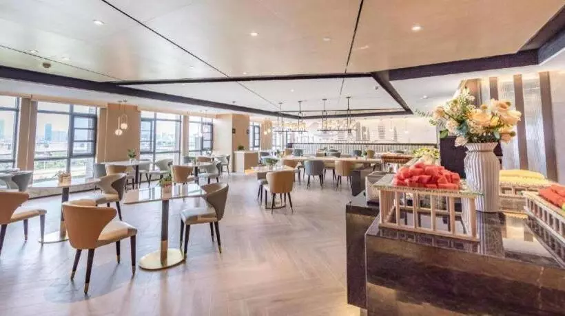 Atour Hotel Kunming Dianchi Daguan Park