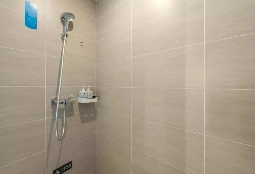 Hanting Hotel Weinan Fuping Lianhu Street