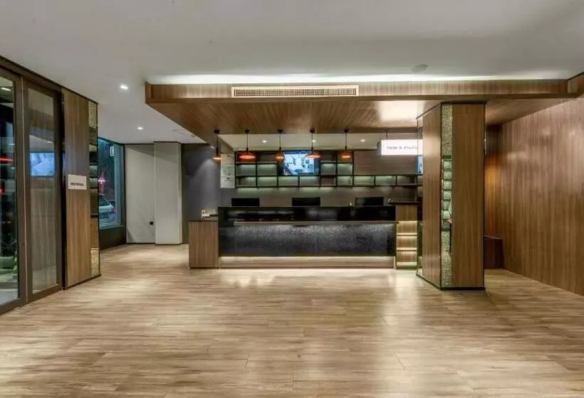 Hanting Hotel Weinan Fuping Lianhu Street