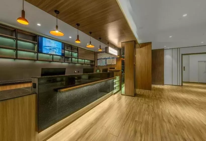 Hanting Hotel Weinan Fuping Lianhu Street