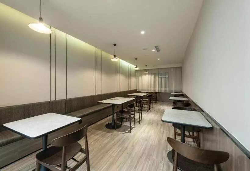 Hanting Hotel Weinan Fuping Lianhu Street