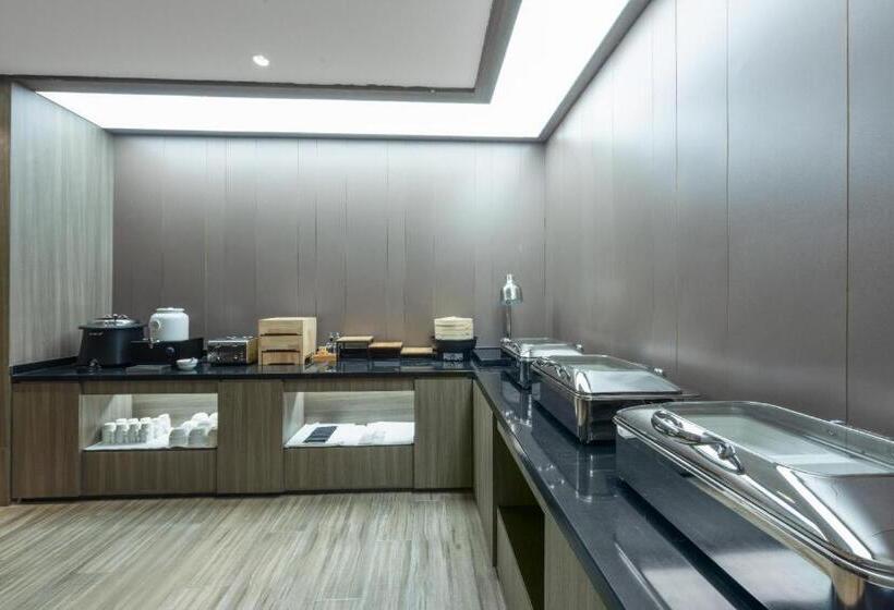 Hanting Hotel Weinan Fuping Lianhu Street