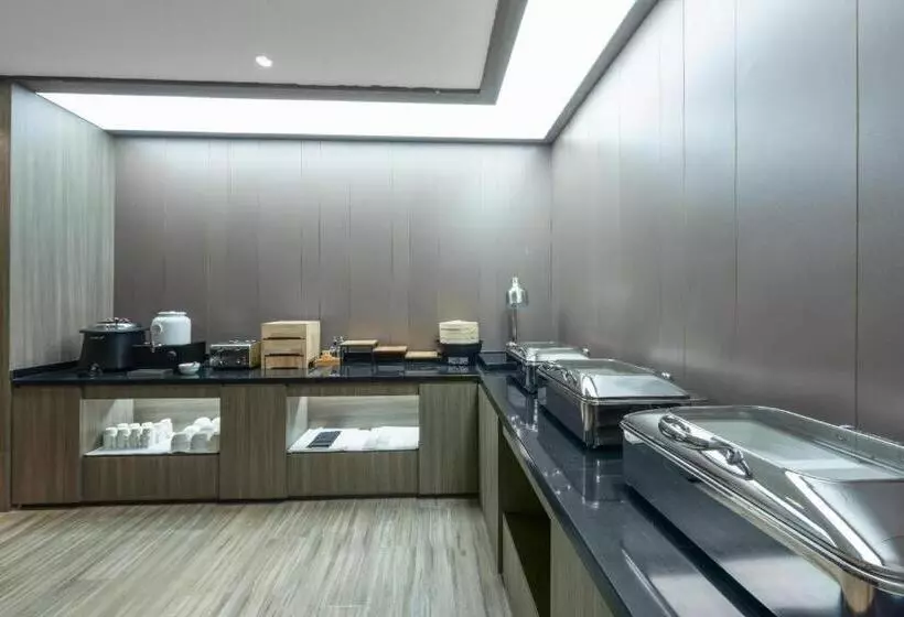 Hanting Hotel Weinan Fuping Lianhu Street