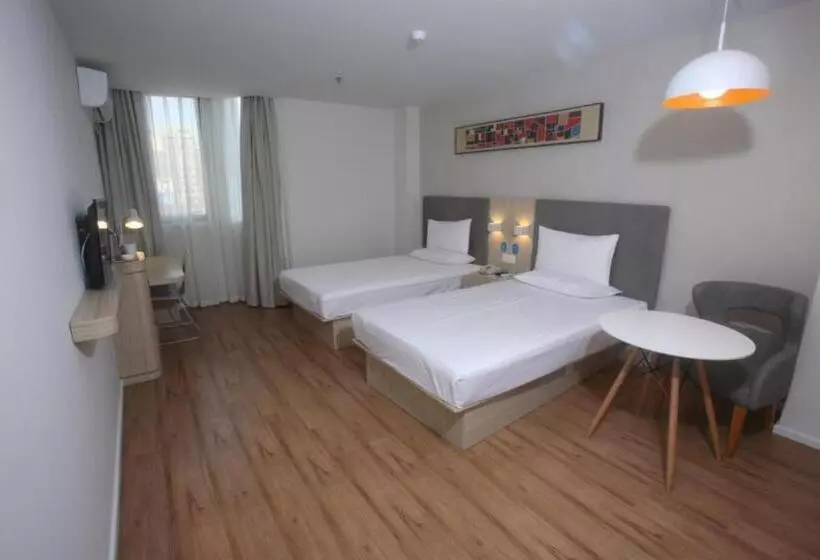 Hanting Hotel Yibin High Gaoke Station