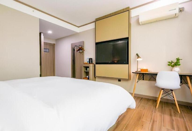 Hanting Hotel Yulin Jingbian County Government