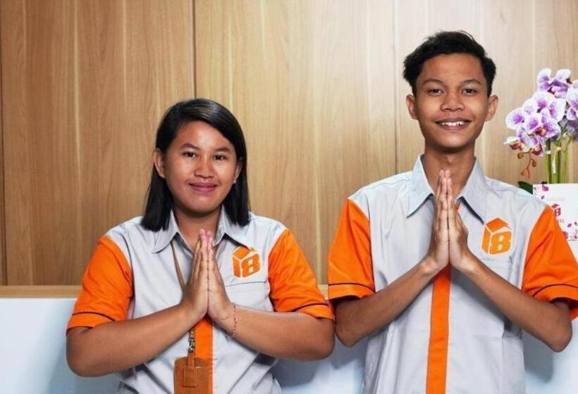 בית מלון כפרי 18 Jalan Peta