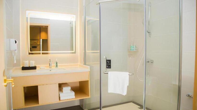 Отель City Comfort Inn Heyuan Jianji University Town Wanda Plaza