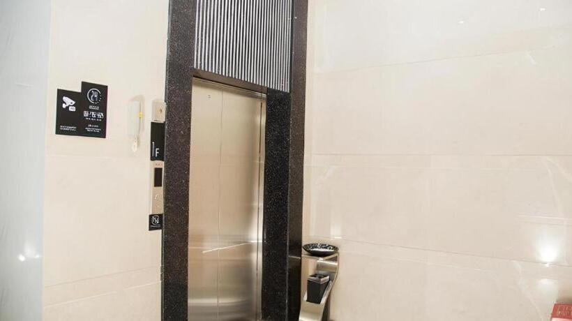 Отель City Comfort Inn Heyuan Jianji University Town Wanda Plaza