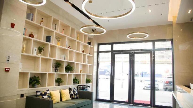 Отель City Comfort Inn Heyuan Jianji University Town Wanda Plaza