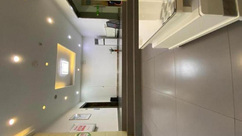 Hotel Hi Inn Weifang Railway Station Zhongbai Building