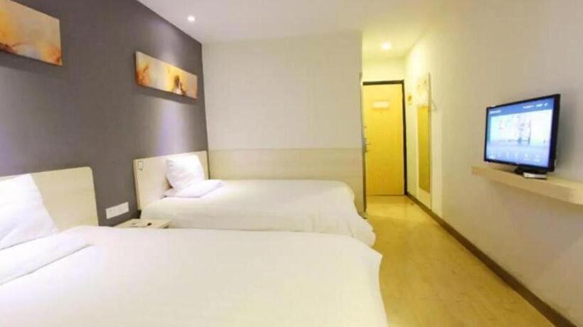 Hotel Hi Inn Weifang Railway Station Zhongbai Building