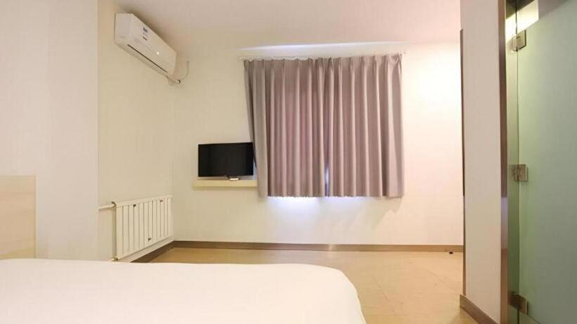 Hotel Hi Inn Weifang Railway Station Zhongbai Building