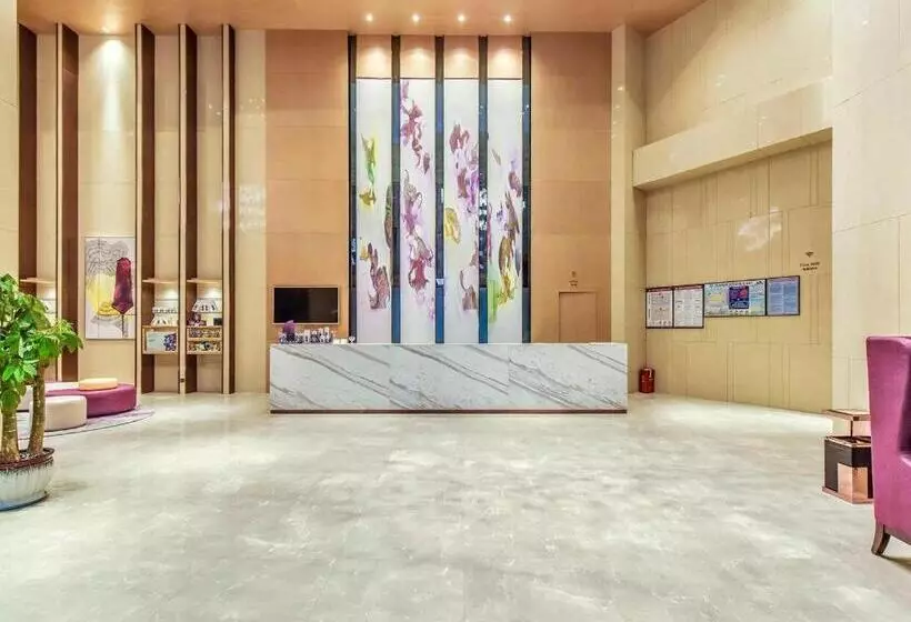 Lavande Hotel Sichuan Shehong Juxin Plaza