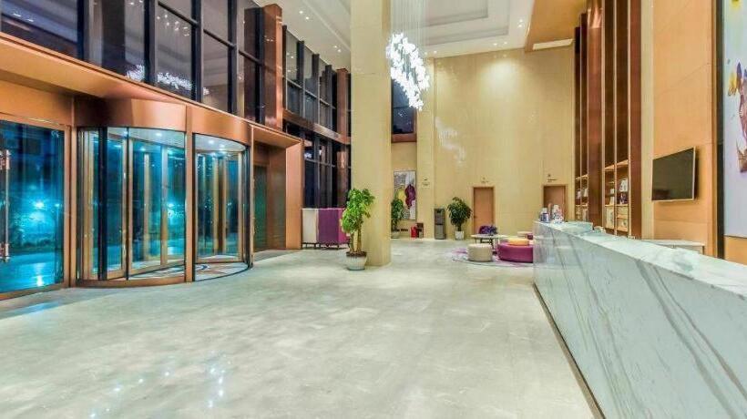 Lavande Hotel Sichuan Shehong Juxin Plaza