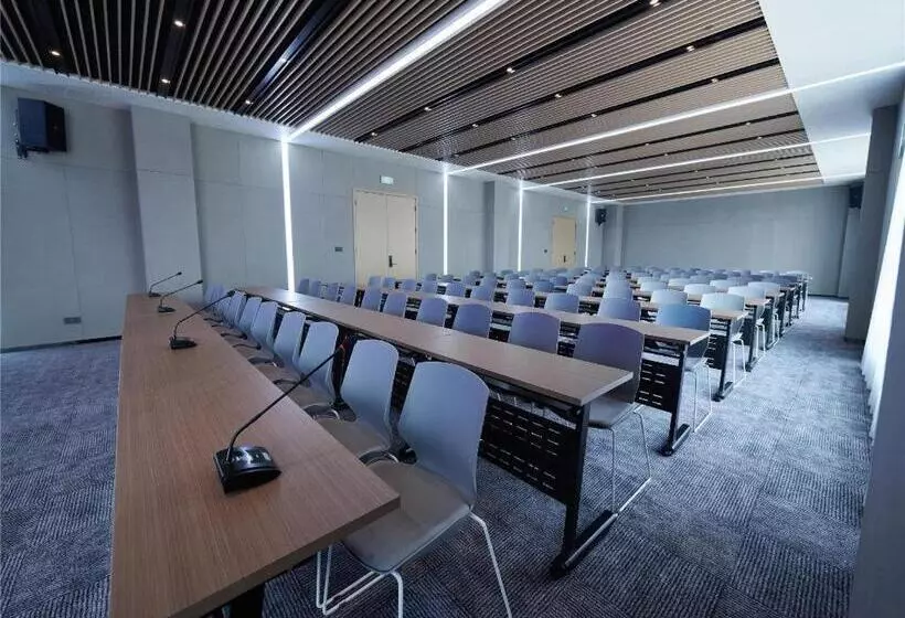 Starway Hotel Jiaozuo Spring City International Trade Plaza