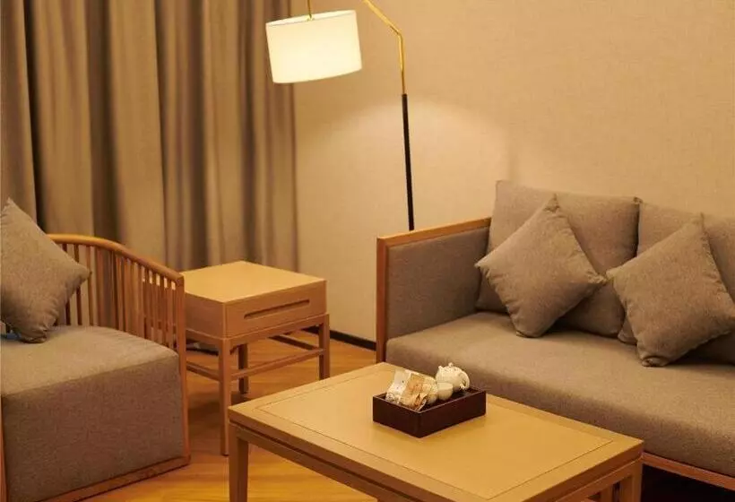 Starway Hotel Jiaozuo Spring City International Trade Plaza