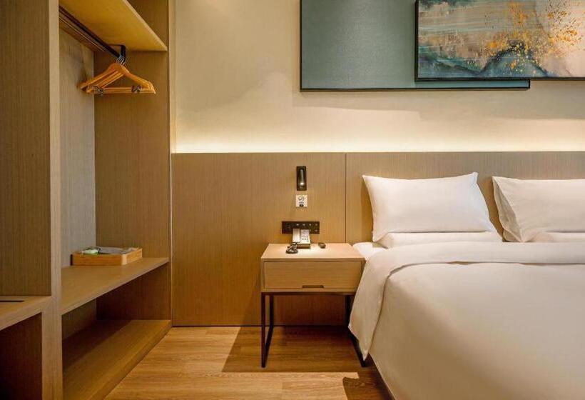 Starway Hotel Sanyuan Bus Station