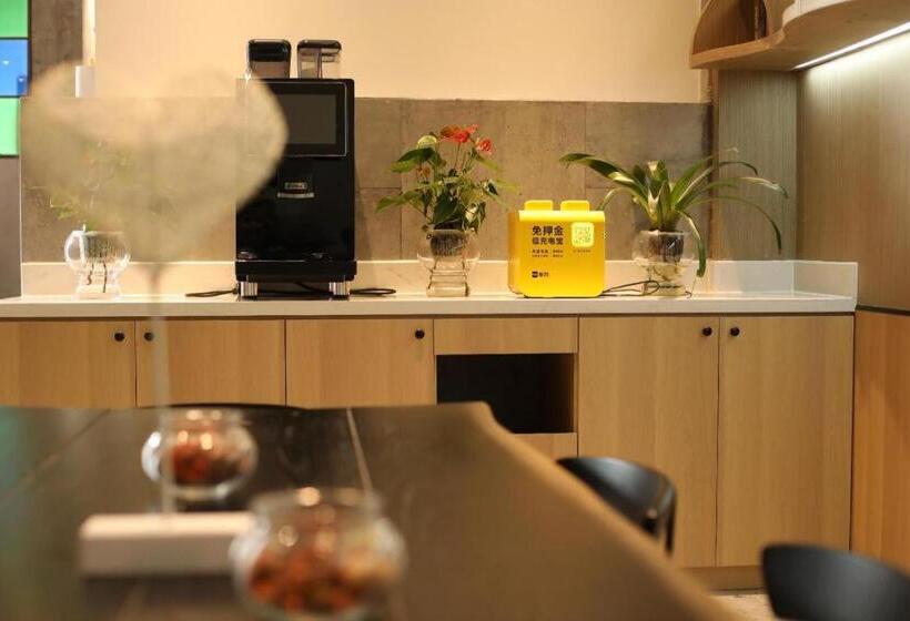 Starway Hotel Shenyang Tiexi Dream Factory