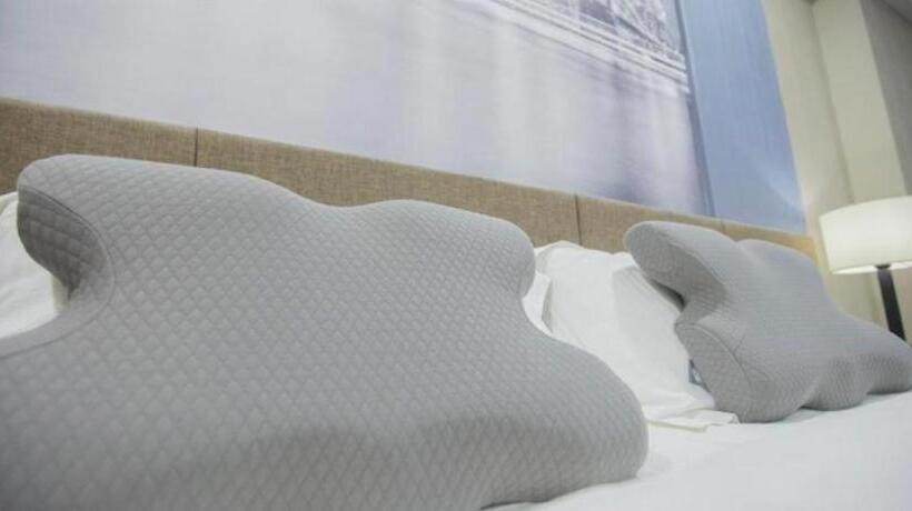 Chonpines Hotels·korla Jinxing