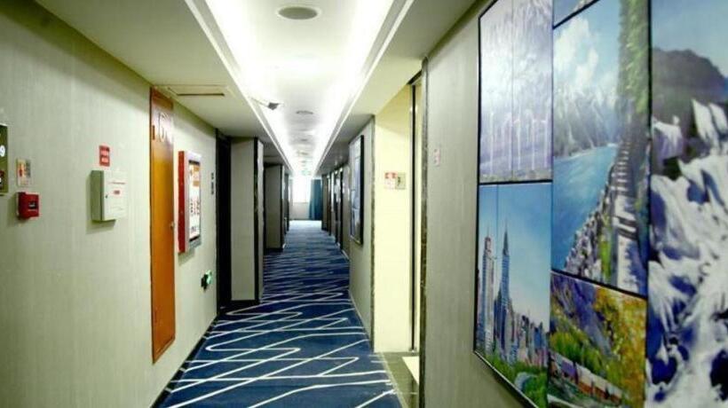 Chonpines Hotels·korla Jinxing