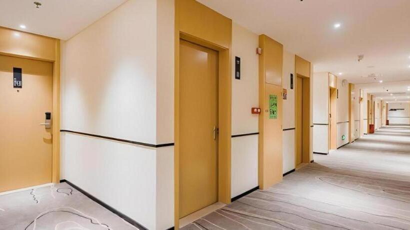 Отель City Comfort Inn Dongguan Bus East Station